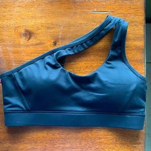 One-shoulder sports bra